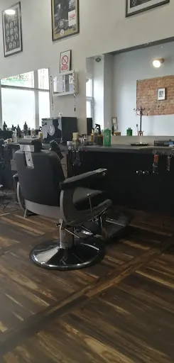 LEGNICKI BARBER SHOP